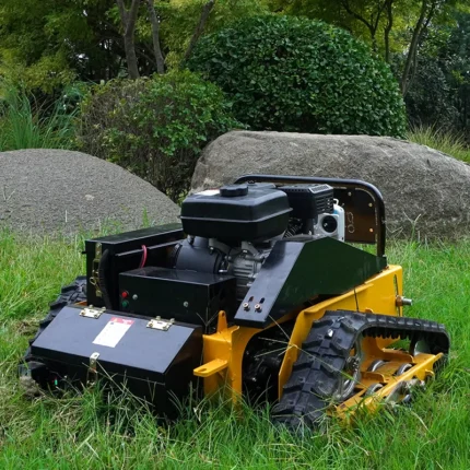 Broyeur d'herbe de ferme personnalisé, machines à gazon multifonctions et efficaces sur chenilles