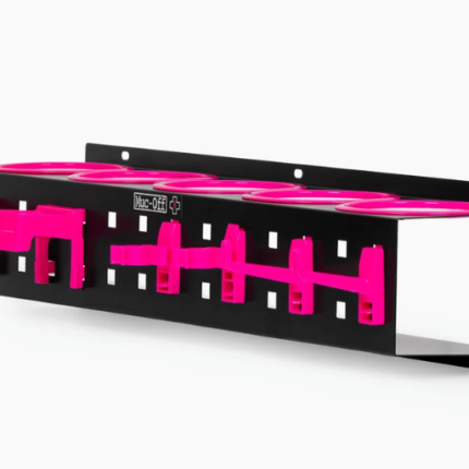 Support mural Muc-Off Bottle & Detailing Storage Rack pour organiser bouteilles, brosses et accessoires de detailing