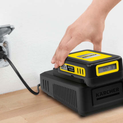 Kit batterie Kärcher Battery Power 18 V 2,5 Ah avec chargeur rapide compatible avec tous les outils Kärcher Battery Power 18 V.